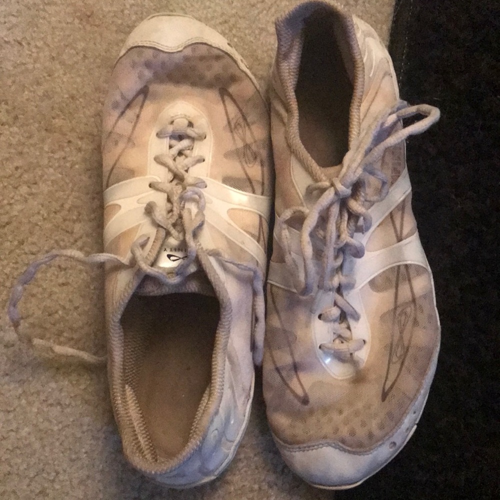 Nfinity vengeance cheer shoes SIZE10.5
